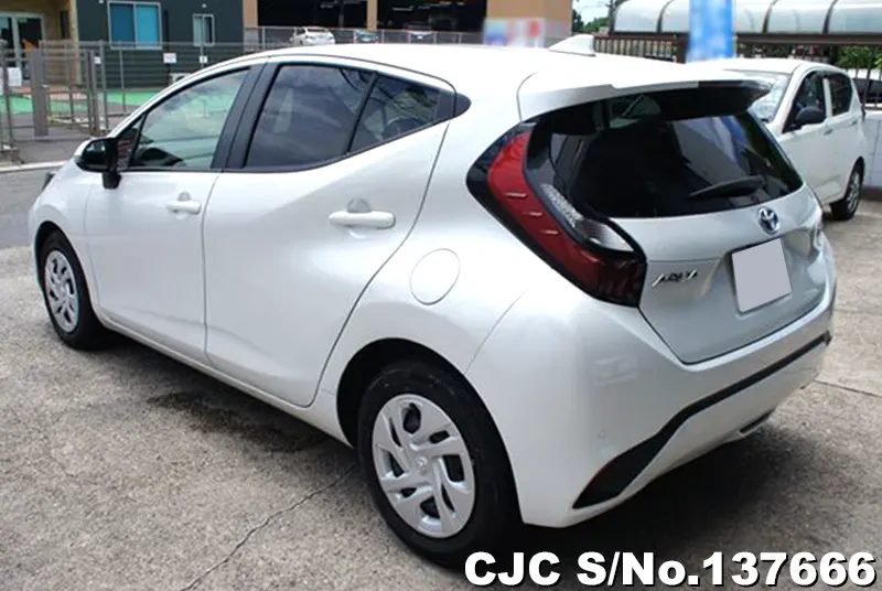 Toyota Aqua in White for Sale Image 1