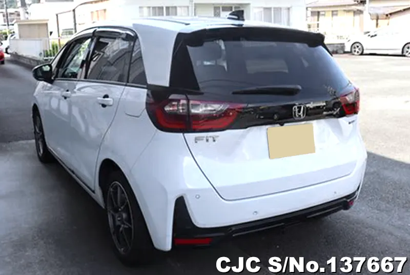 Honda Fit in White for Sale Image 1