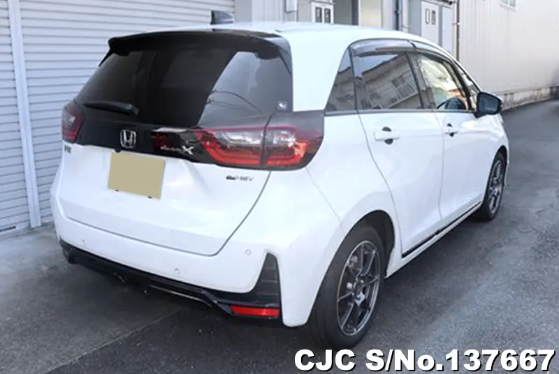 Honda Fit in White for Sale Image 2