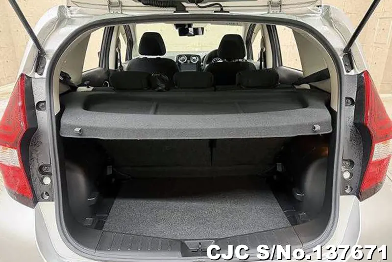 Nissan Note in White for Sale Image 1
