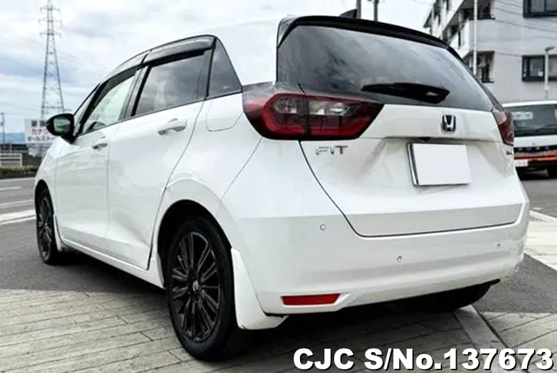 Honda Fit in White for Sale Image 1