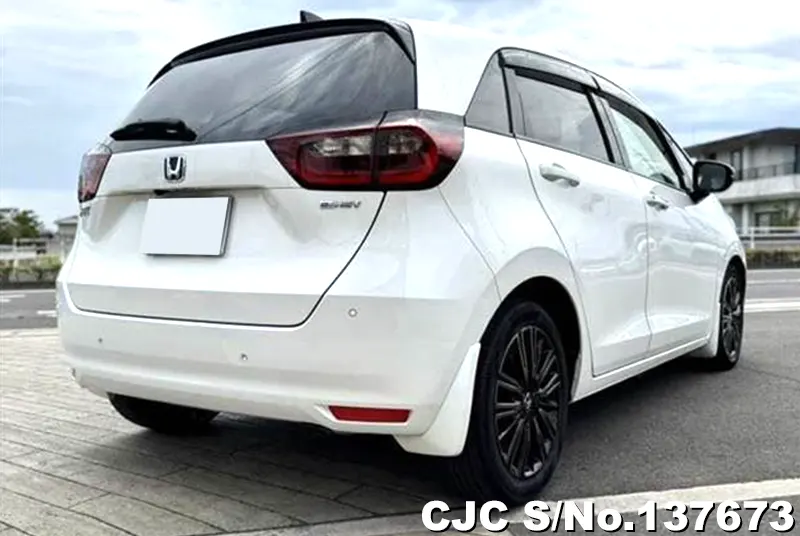 Honda Fit in White for Sale Image 2