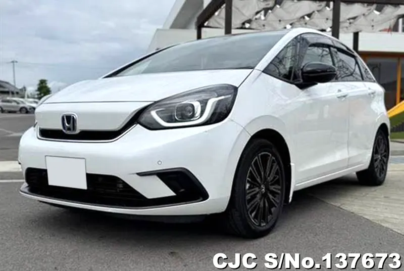 Honda Fit in White for Sale Image 3