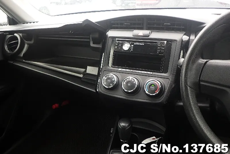 Toyota Corolla Axio in White for Sale Image 15