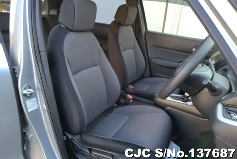 Honda Fit in Silver for Sale Image 5