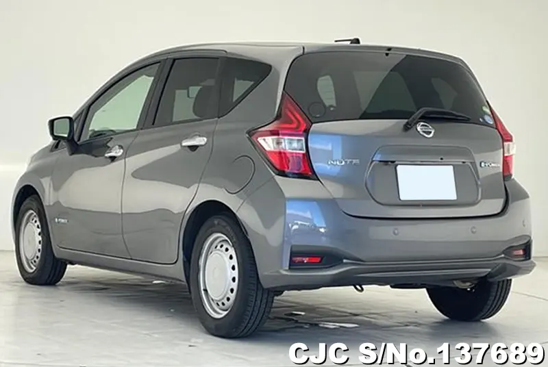 Nissan Note in Gray for Sale Image 1