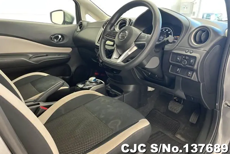Nissan Note in Gray for Sale Image 3