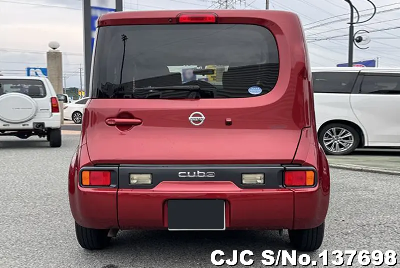 Nissan Cube in Red for Sale Image 4