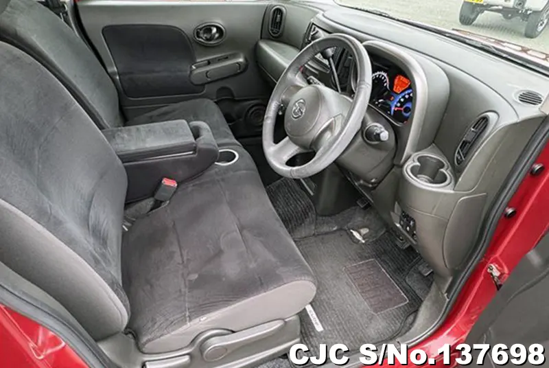 Nissan Cube in Red for Sale Image 8