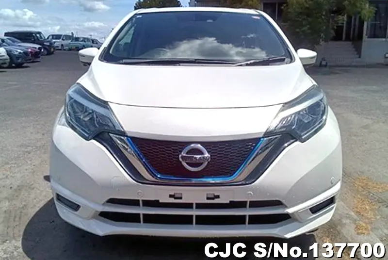 Nissan Note in White for Sale Image 4