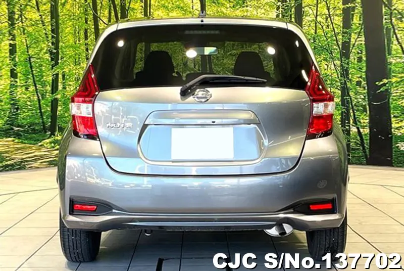 Nissan Note in Gray for Sale Image 5