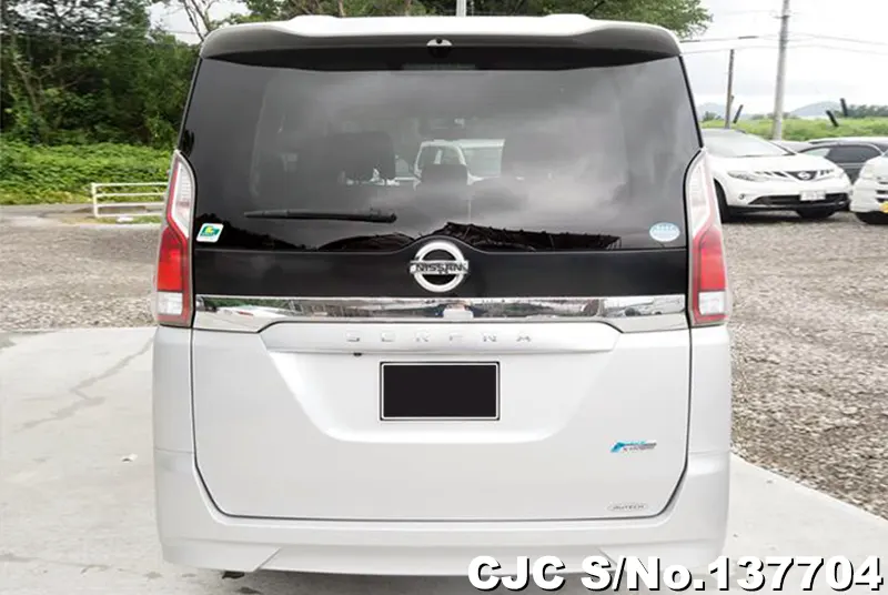 Nissan Serena in Silver for Sale Image 5