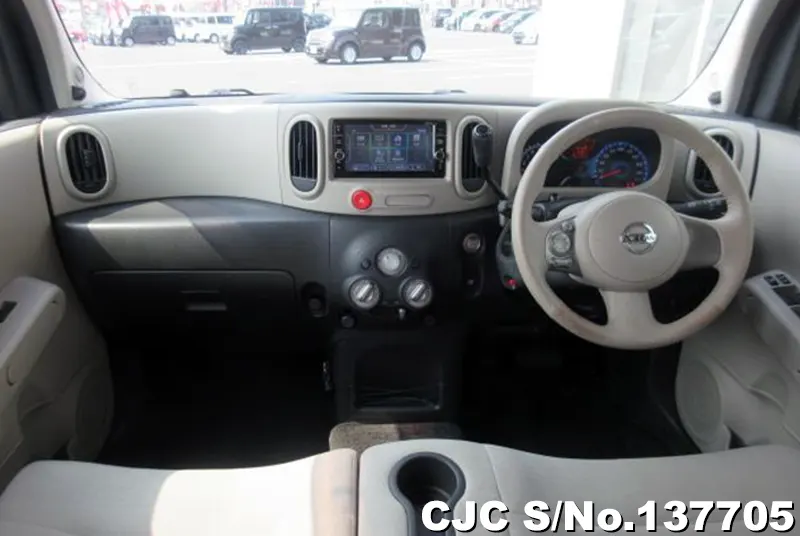Nissan Cube in Silver for Sale Image 5
