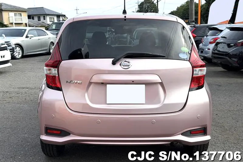 Nissan Note in Pink for Sale Image 5