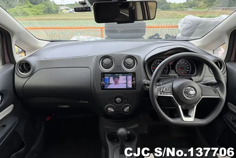 Nissan Note in Pink for Sale Image 9