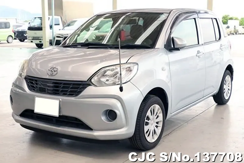 Toyota Passo in Silver for Sale Image 3