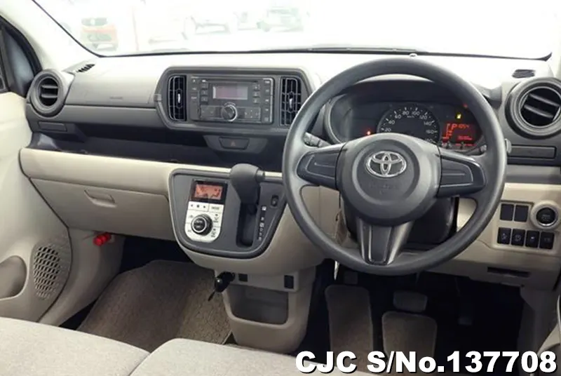 Toyota Passo in Silver for Sale Image 7