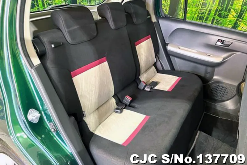 Toyota Passo in Green for Sale Image 9
