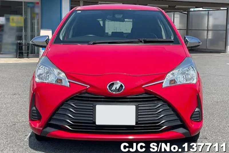 Toyota Vitz in Red for Sale Image 4