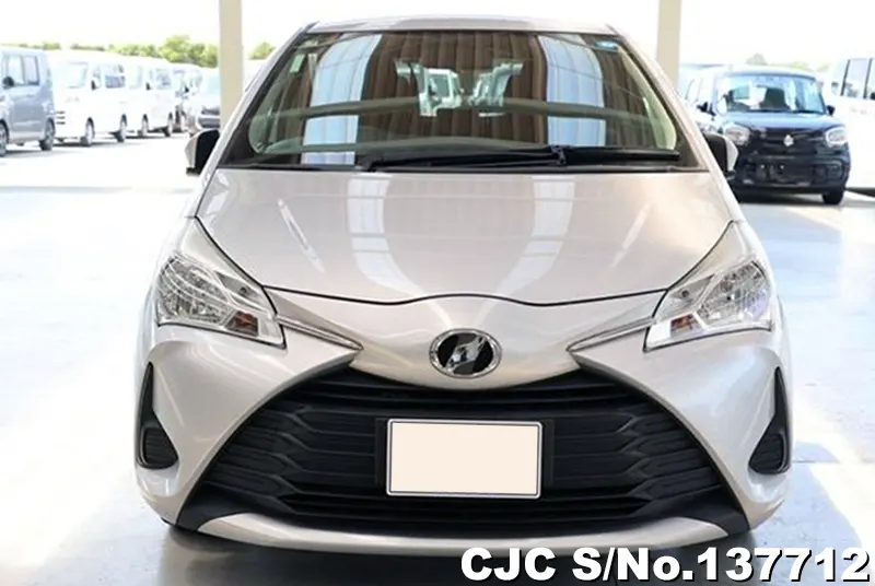 Toyota Vitz in Silver for Sale Image 4