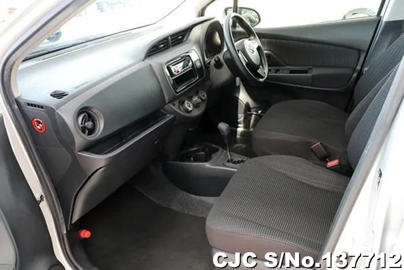 Toyota Vitz in Silver for Sale Image 9