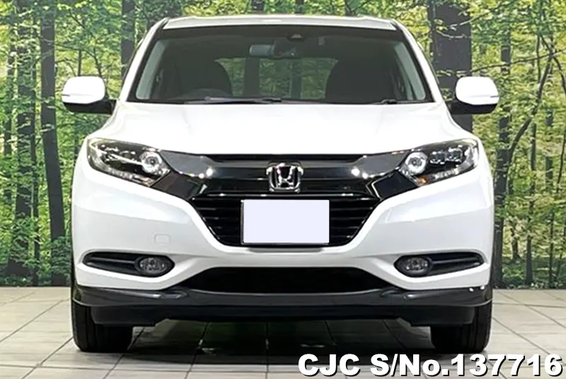 Honda Vezel in White for Sale Image 4