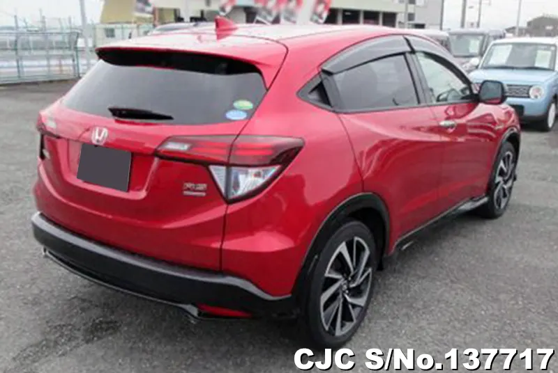 Honda Vezel in Red for Sale Image 2
