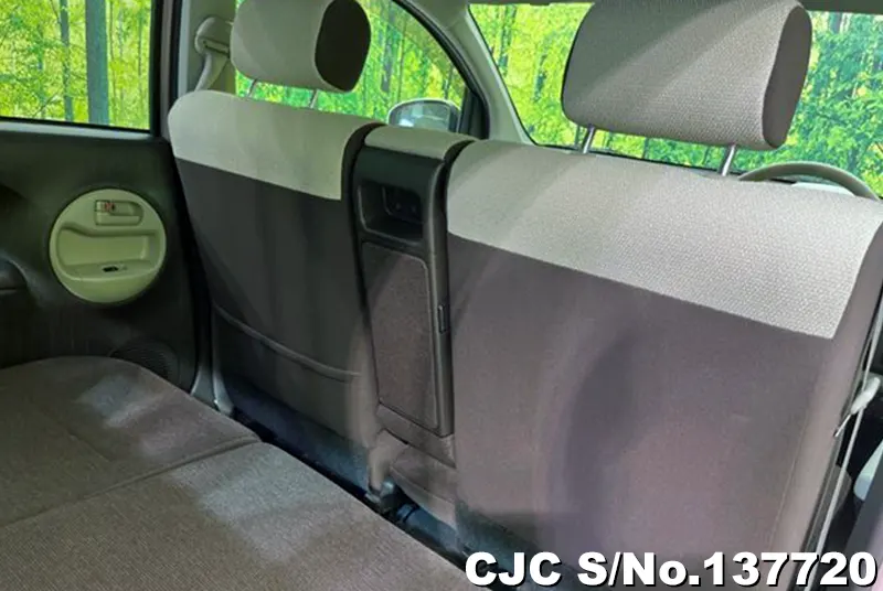 Toyota Passo in Pink for Sale Image 9