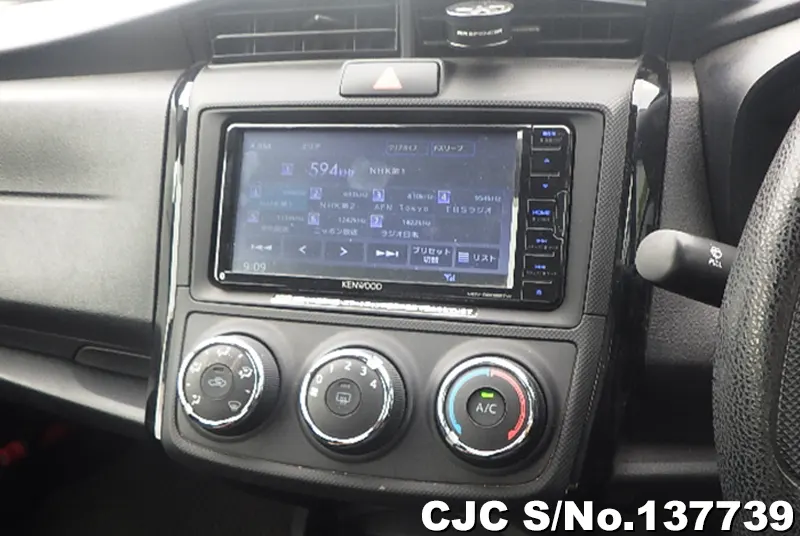 Toyota Corolla Axio in White for Sale Image 14
