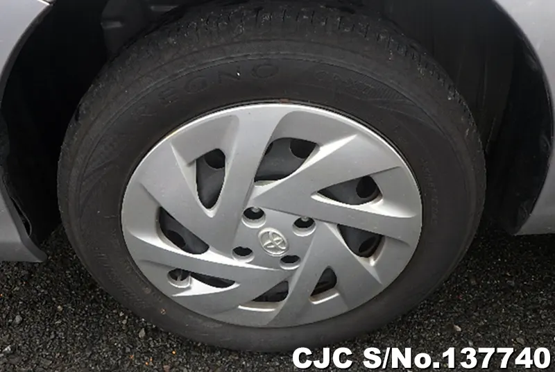 Toyota Corolla Axio in Silver for Sale Image 16