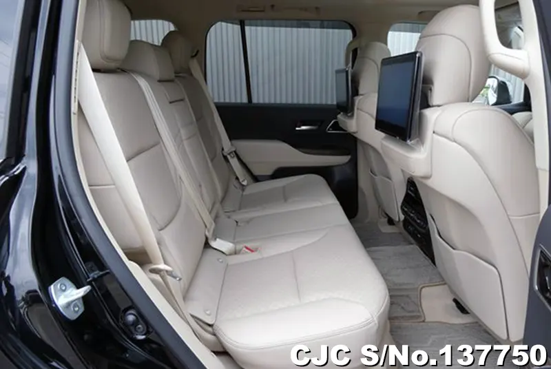Toyota Land Cruiser in Black for Sale Image 11