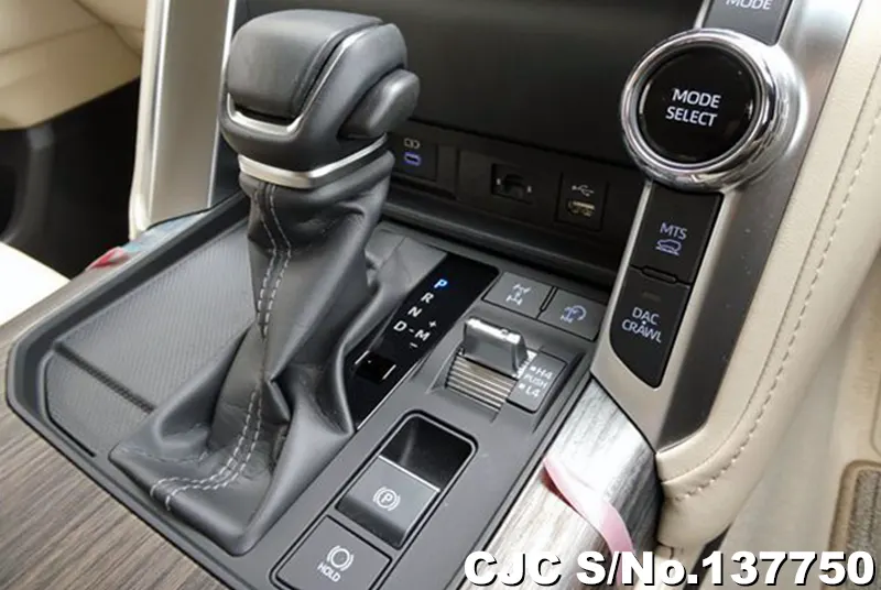 Toyota Land Cruiser in Black for Sale Image 14