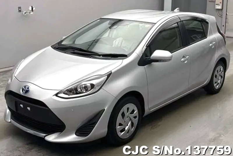 Toyota Aqua in Silver for Sale Image 3