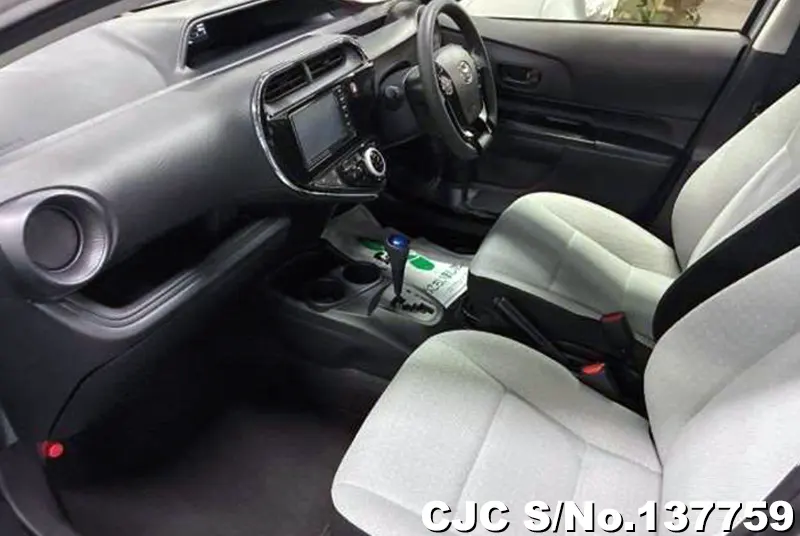 Toyota Aqua in Silver for Sale Image 9