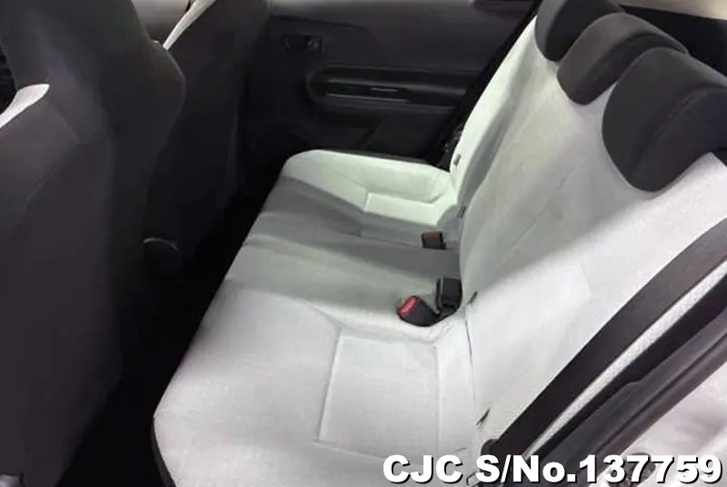 Toyota Aqua in Silver for Sale Image 10