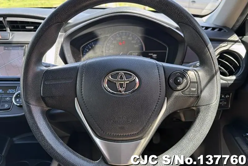Toyota Corolla Fielder in White for Sale Image 7