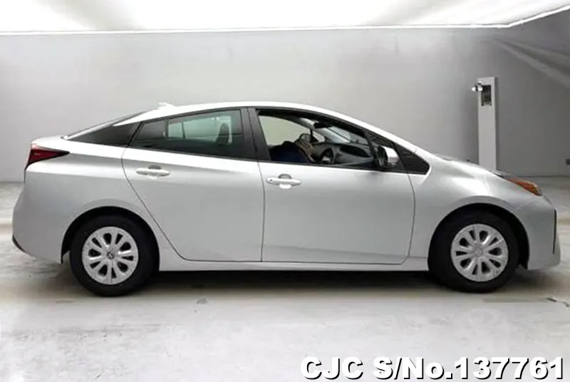 Toyota Prius in Silver for Sale Image 4