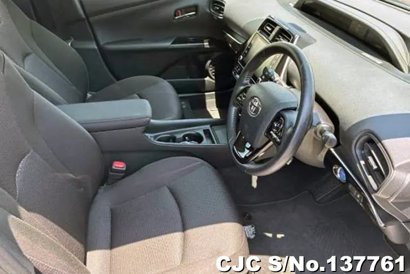Toyota Prius in Silver for Sale Image 8