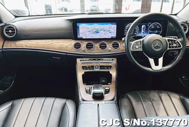 Mercedes Benz E Class in White for Sale Image 1