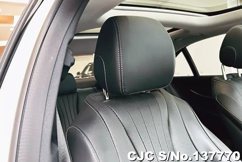 Mercedes Benz E Class in White for Sale Image 3