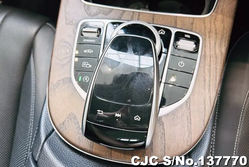 Mercedes Benz E Class in White for Sale Image 8
