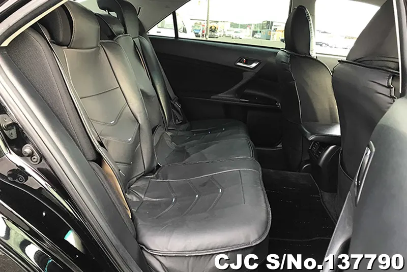 Toyota Mark X in black for Sale Image 11