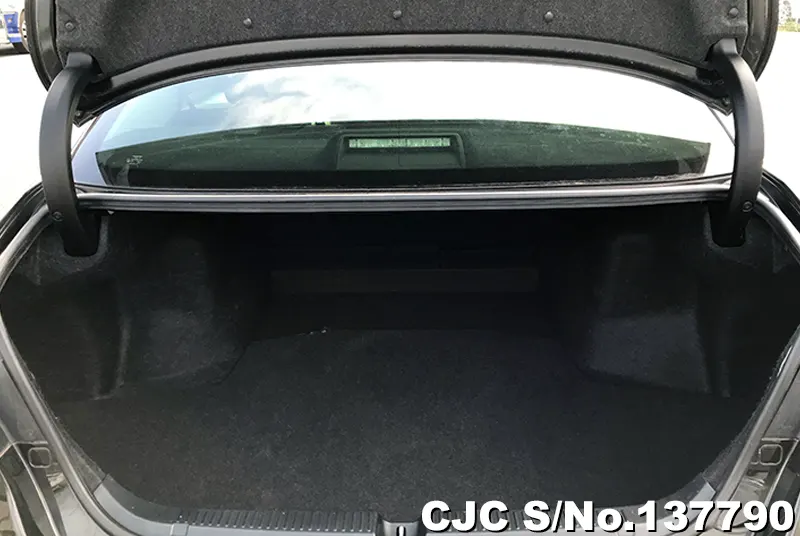 Toyota Mark X in black for Sale Image 8