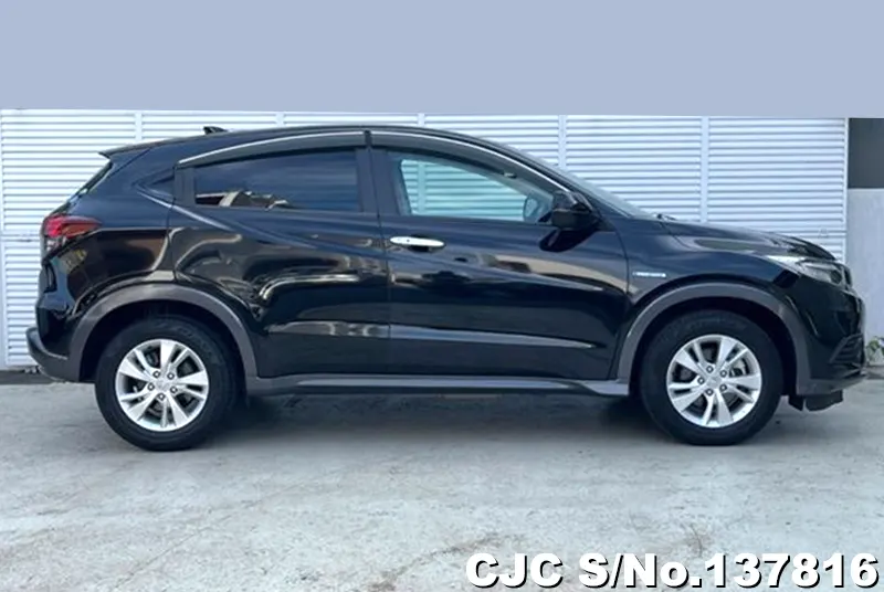 Honda Vezel in Black for Sale Image 4