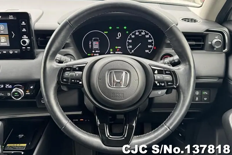 Honda Vezel in White for Sale Image 14