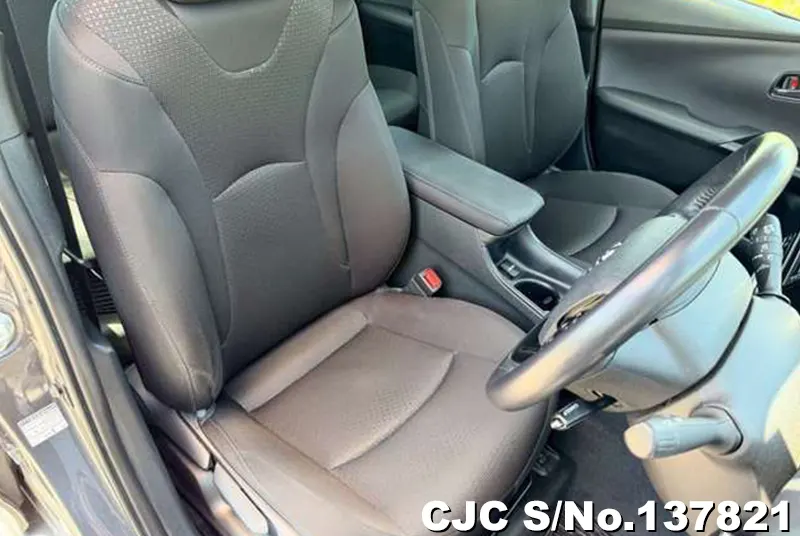 Toyota Prius in Gray for Sale Image 7