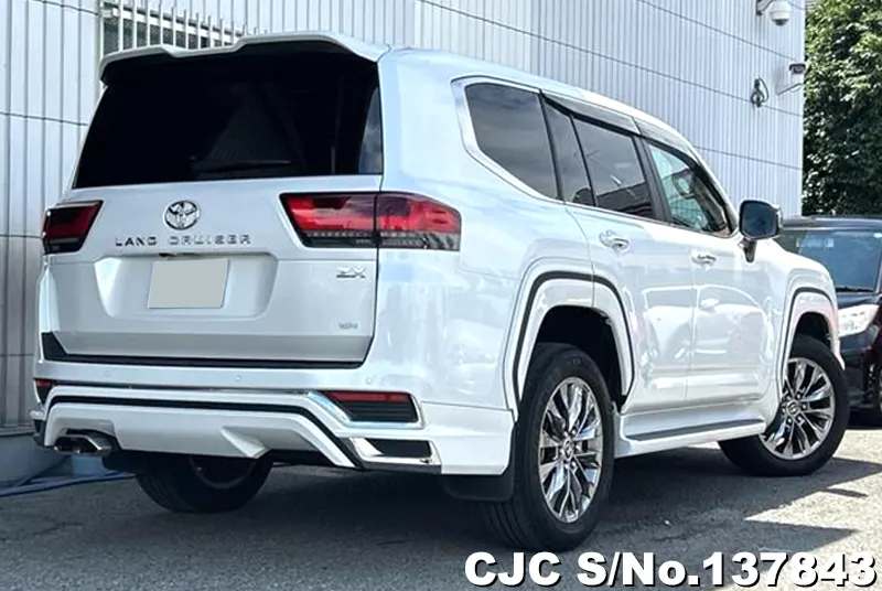 Toyota Land Cruiser in Pearl for Sale Image 2