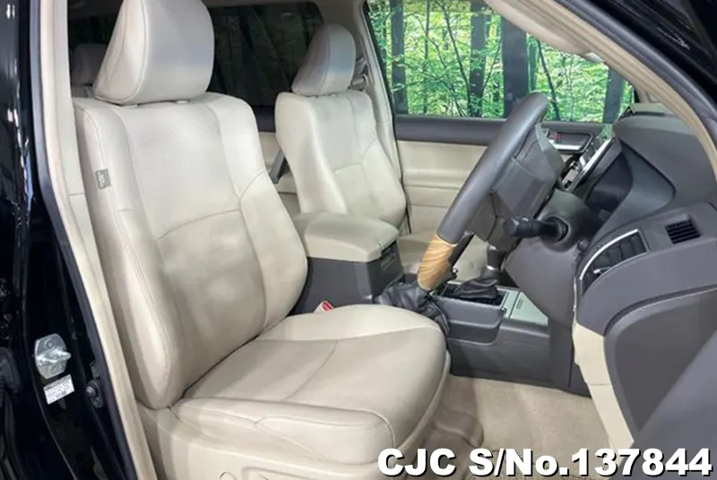 Toyota Land Cruiser Prado in Black for Sale Image 3