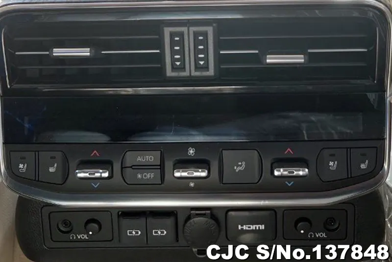 Toyota Land Cruiser in Pearl for Sale Image 8