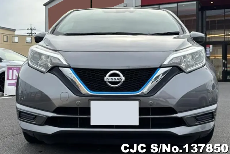 Nissan Note in Gray for Sale Image 2